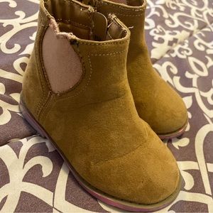 Brown Boots With Pink Hearts